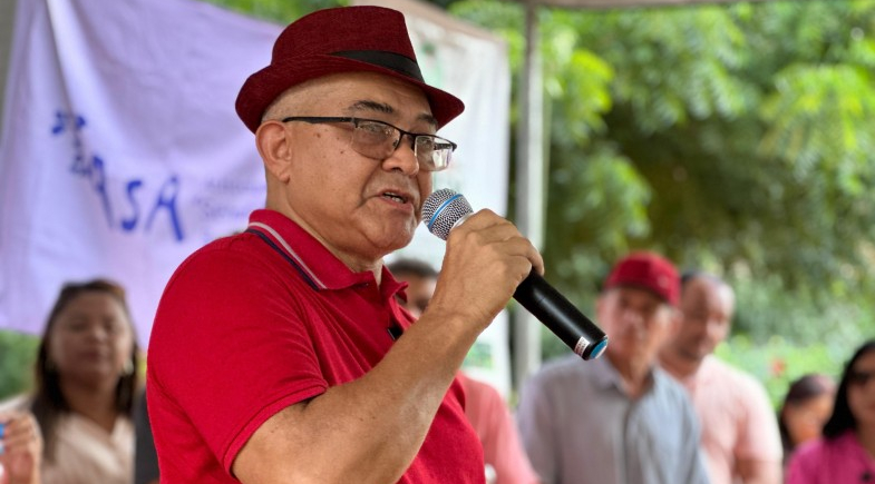 Prefeito Abdoral Melo entrega cisternas na zona rural de São João do Arraial