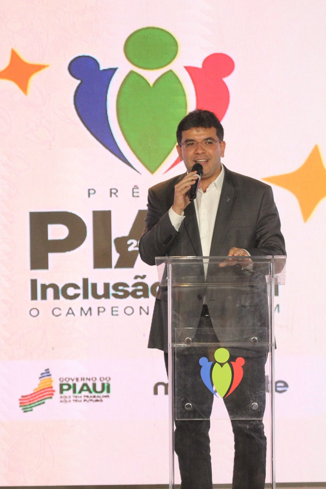 Em discurso forte, Rafael Fonteles se emociona e destaca inclusão como prioridade no Piauí - Imagem 2