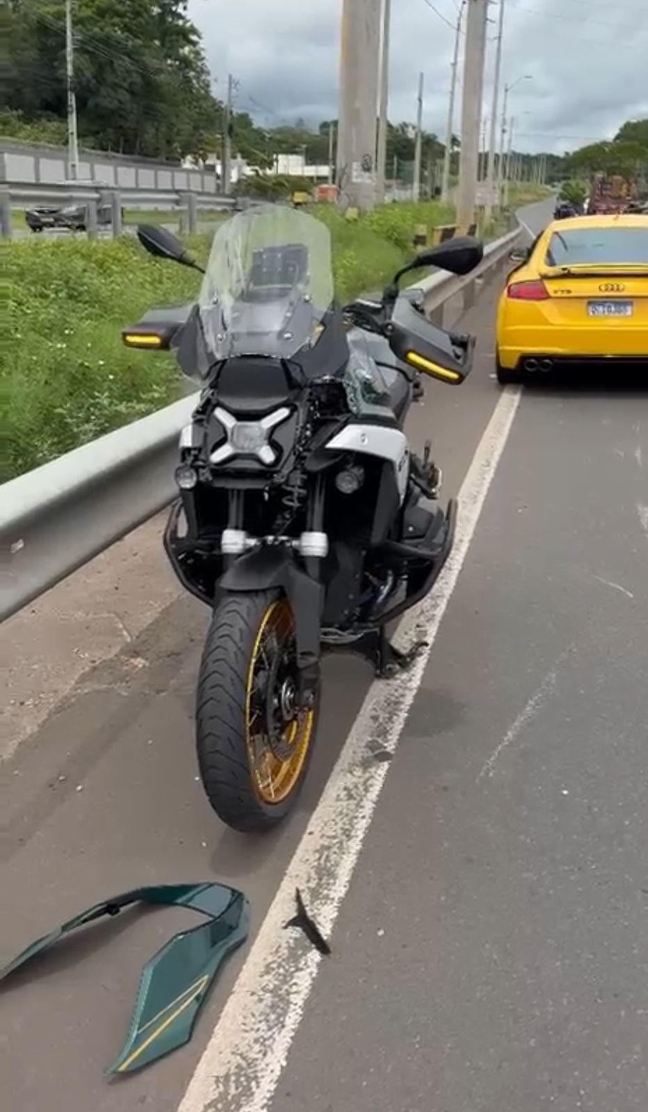 Médico perdeu o controle da motocicleta na BR-343 - Foto: Reprodução
