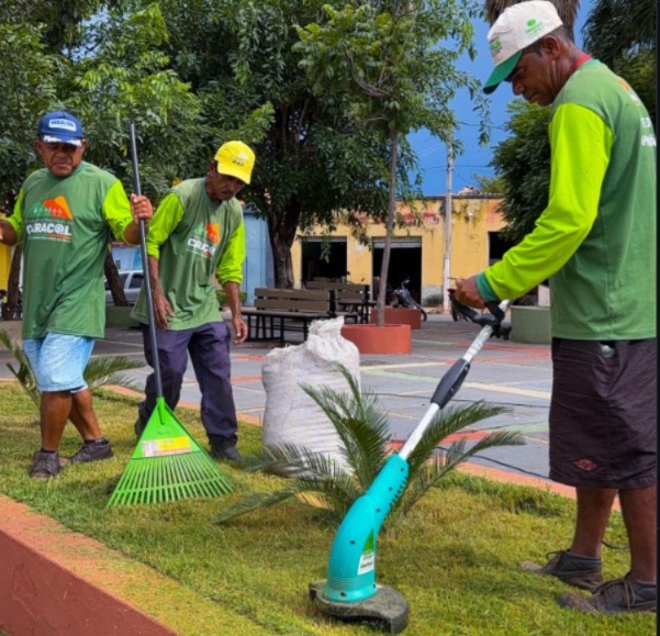 Serviços de limpeza pública em diversas áreas do município - Foto: Prefeitura de Caracol