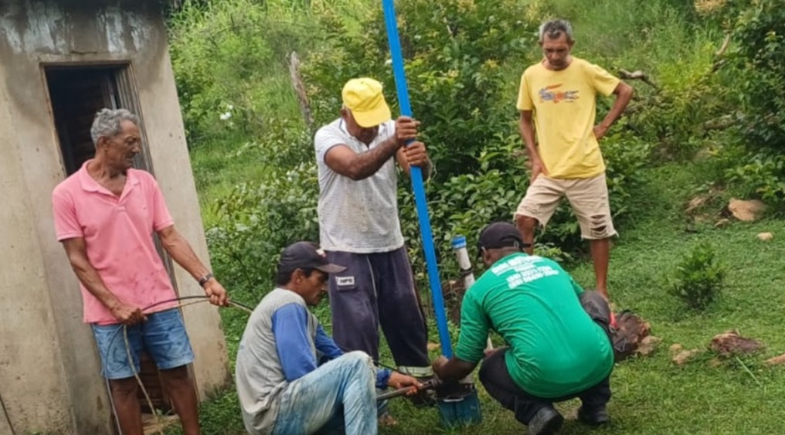Prefeitura de Francisco Ayres instala nova bomba e reforça abastecimento no povoado Pé da Ladeira