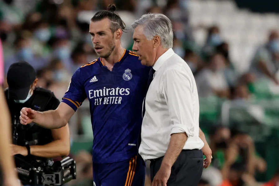 Gareth Bale e Ancelotti - Foto: David Bustamante/Soccrates/Getty Images