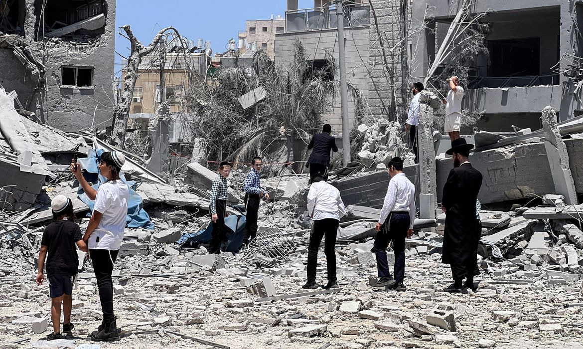 Conflito entre Irã x Israel e Estados Unidos - Foto: REUTERS/Miro Maman