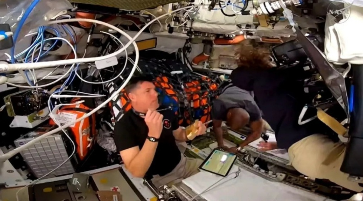 Astronautas a bordo da capsula Orion na missão Artemis II rumo a Lua | Foto: Reprodução/Nasa