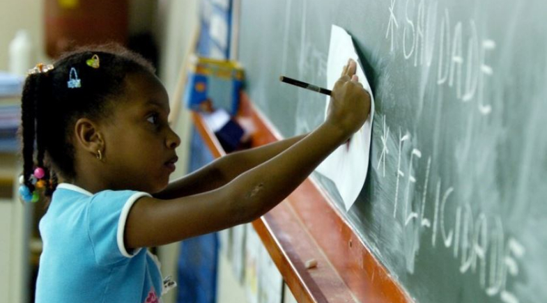 Ilha Grande supera meta e avança na alfabetização infantil