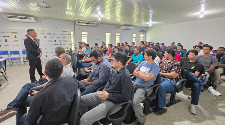 Conversa com os estudantes do Centro de Tecnologia e Urbanismo no campus Poeta Torquato Neto em Teresina | Vitor Gaspar 