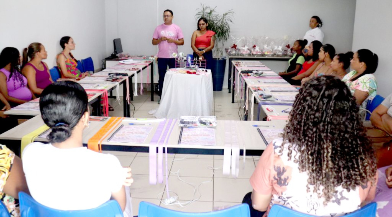 SEMTAS de São Raimundo Nonato promove oficina de artes em laços para gestantes do grupo Ser Mãe