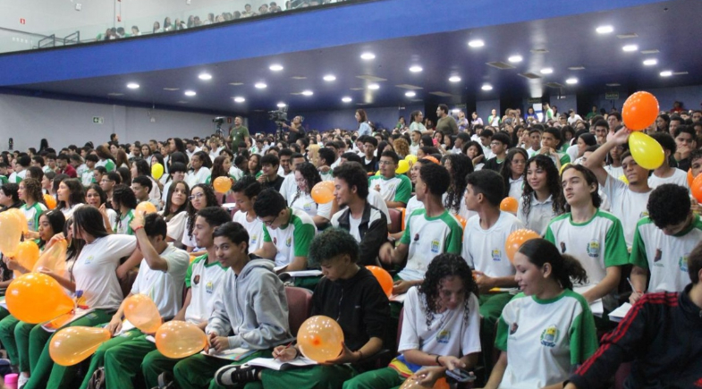 Seduc realiza primeira revisão Pré-Enem Game com mais de mil estudantes em Teresina