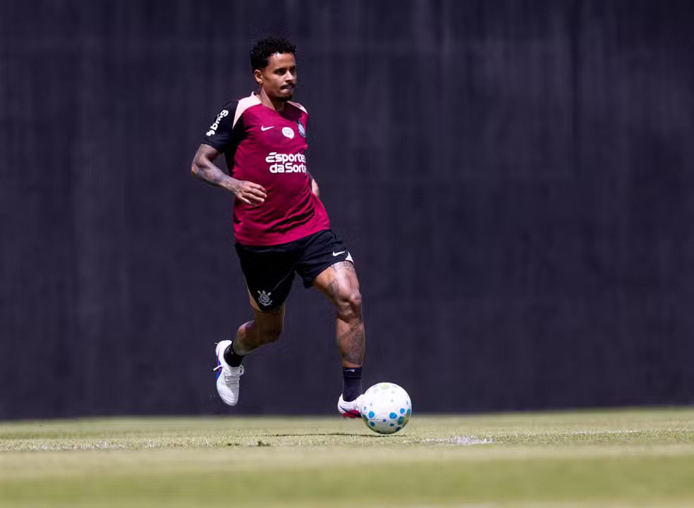 Allan durante treino do Corinthians no CT Joaquim Grava — Foto: Rodrigo Coca/Agência Corinthians