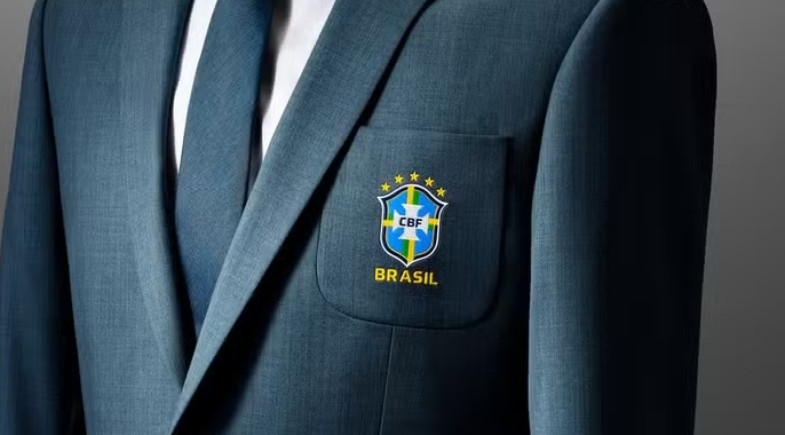 Trajes serão utilizados por comissão técnica e jogadores durante viagem | Foto: Divulgação / Ricardo Almeida