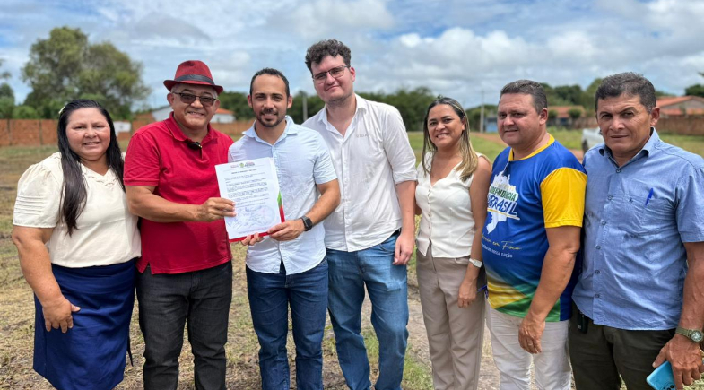 Prefeito Abdoral Melo assina ordem de serviço para creche de R$ 3 milhões em São João do Arraial