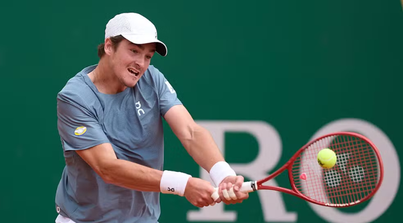 João Fonseca garante oitavas do Masters 1000 | Foto: Mateo Villalba/Getty Images