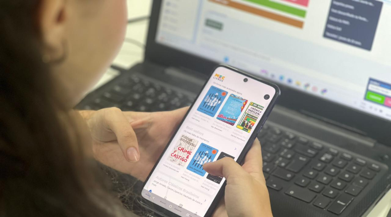 MEC lança aplicativo com 8 mil livros gratuitos; confira como acessar passo a passo