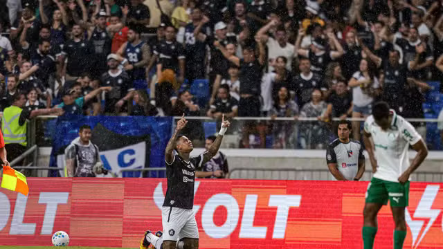 Alef Manga comemora gol em Remo x Palmeiras - Foto: Fernando Torres/AGIF