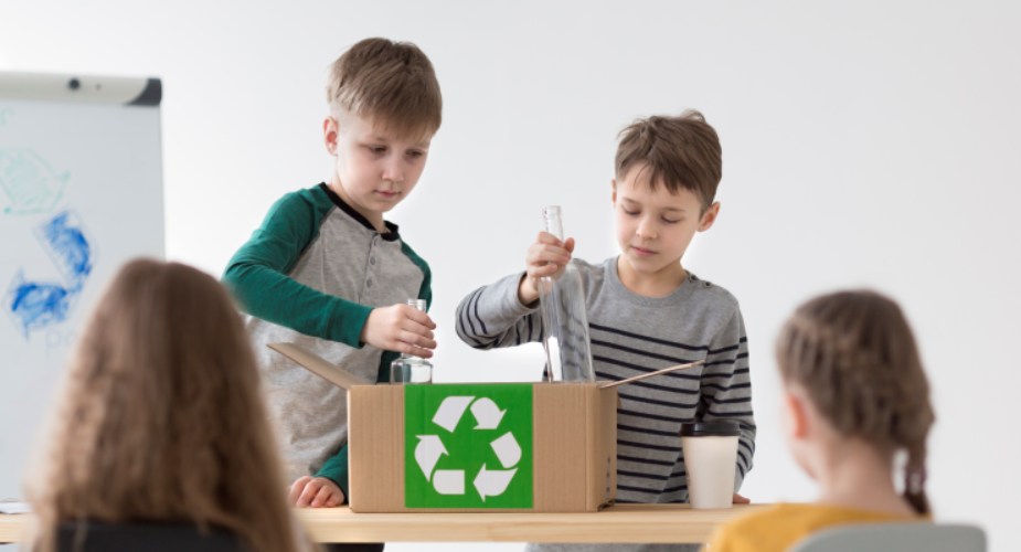 Série de guias amplia apoio às redes de ensino frente aos impactos das emergências climáticas