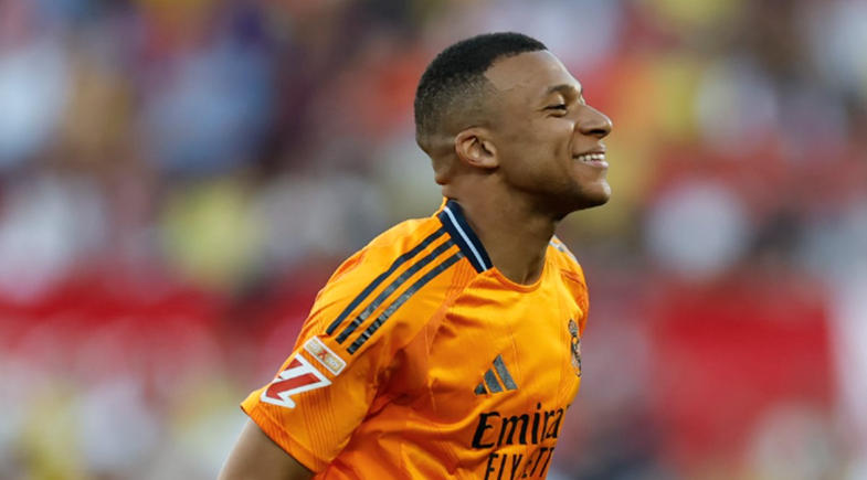 Mbappé comemora um de seus gols pelo time merengue | Divulgação/Real Madrid