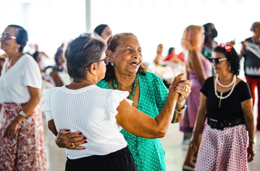Mulheres dançam em ação cultural | Foto: Jonathan Lins/ Secom Maceió 
