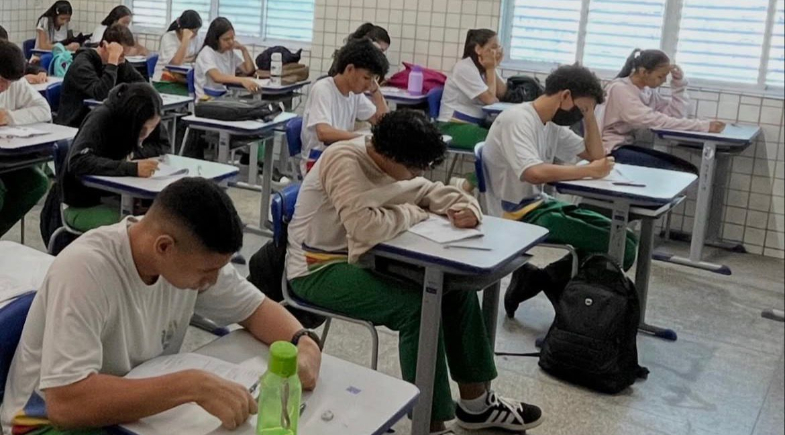 Primeiro Simulado Enem+ 2026 é aplicado para alunos da rede estadual nesta terça (19)