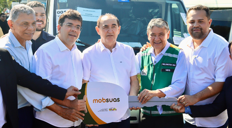 Floriano recebe nova van do MobSUAS para ampliar atendimentos sociais 