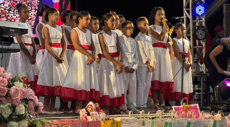 Prefeitura de Esperantina celebra Dia das Mães com festa e sorteio de prêmios