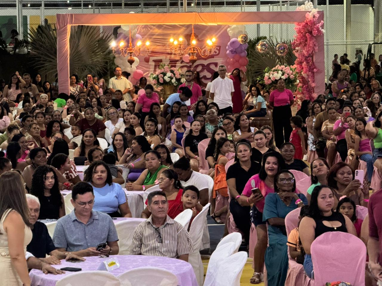Prefeitura de Esperantina celebra Dia das Mães com festa e sorteio de prêmios - Divulgação/ASCOMPrefeitura de Esperantina celebra Dia das Mães com festa e sorteio de prêmios - Divulgação/ASCOM