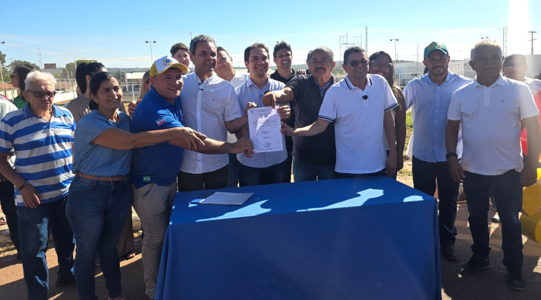 Prefeito Gilberto Júnior assina ordem de serviço para reconstrução do Ginásio Poliesportivo em Uruçuí