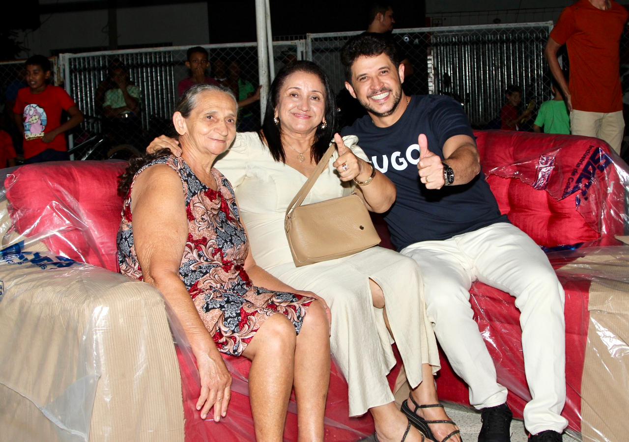 Hugo Napoleão promove grande festa em homenagem às mães com sorteio de uma Honda Biz 0km - Divulgação/ASCOMHugo Napoleão promove grande festa em homenagem às mães com sorteio de uma Honda Biz 0km - Divulgação/ASCOM