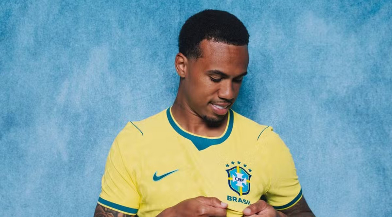 Gabriel Magalhães posa para ensaio do Brasil para a Copa do Mundo | Getty Images