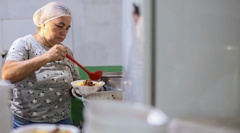 Fome cai mais de 70% entre mulheres, negros e crianças no Brasil | Roberta Aline/MDS