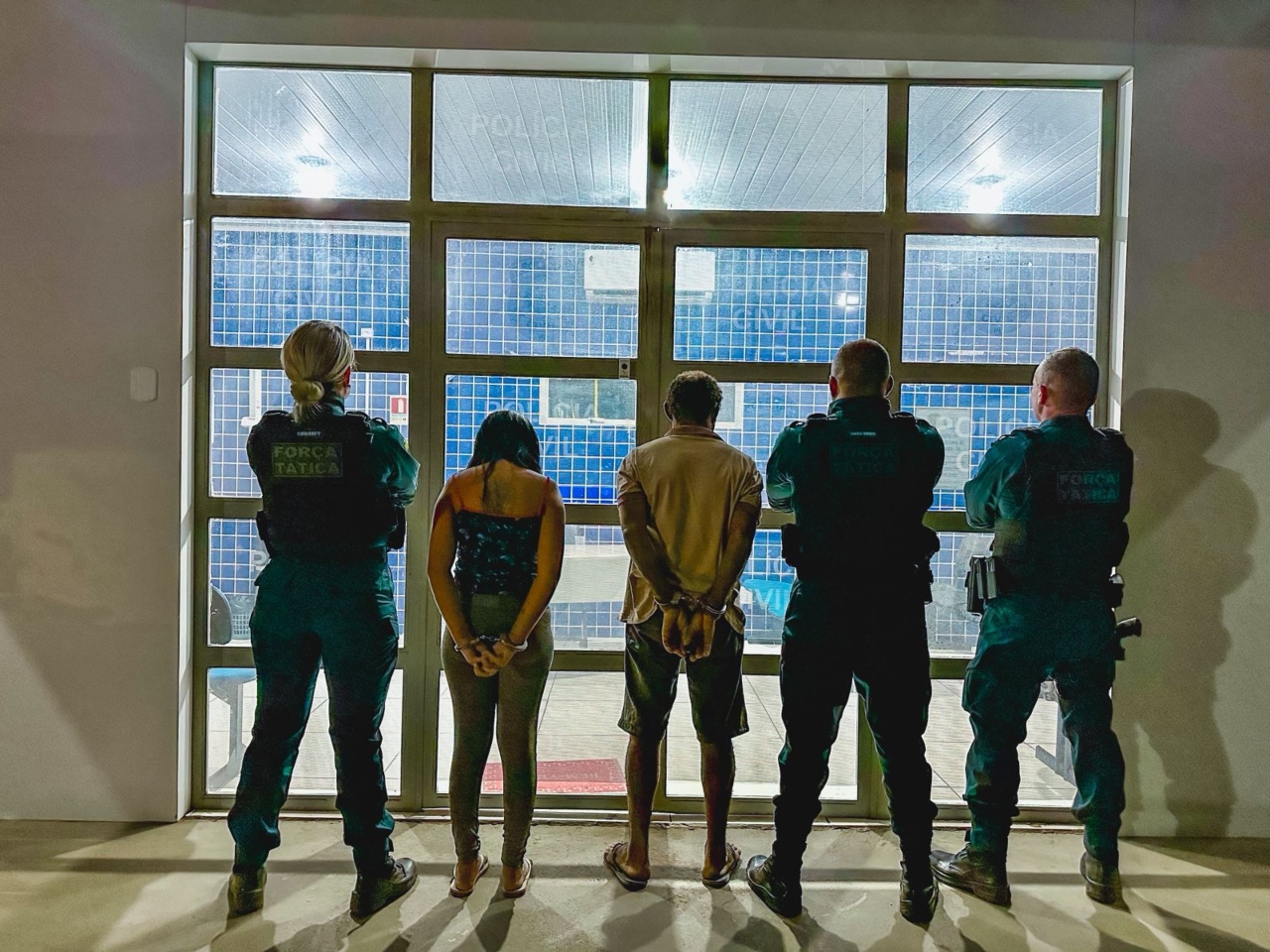 Polícia Militar apreende drogas e conduz suspeitos por tráfico em Canto do Buriti | Foto: Reprodução/PM-PIPolícia Militar apreende drogas e conduz suspeitos por tráfico em Canto do Buriti | Foto: Reprodução/PM-PI