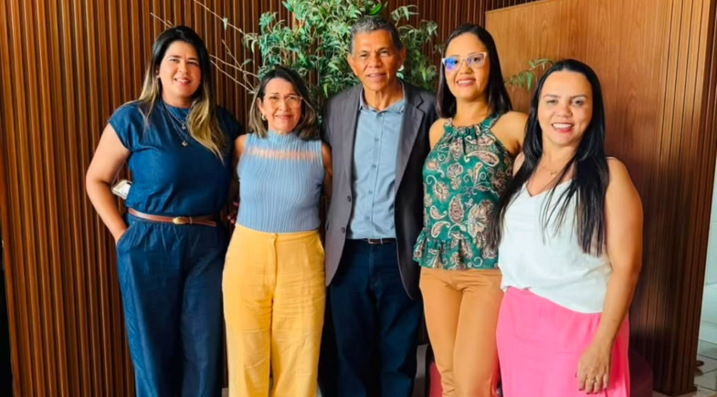 Assistência Social de Francinópolis participa de capacitação estadual em Teresina