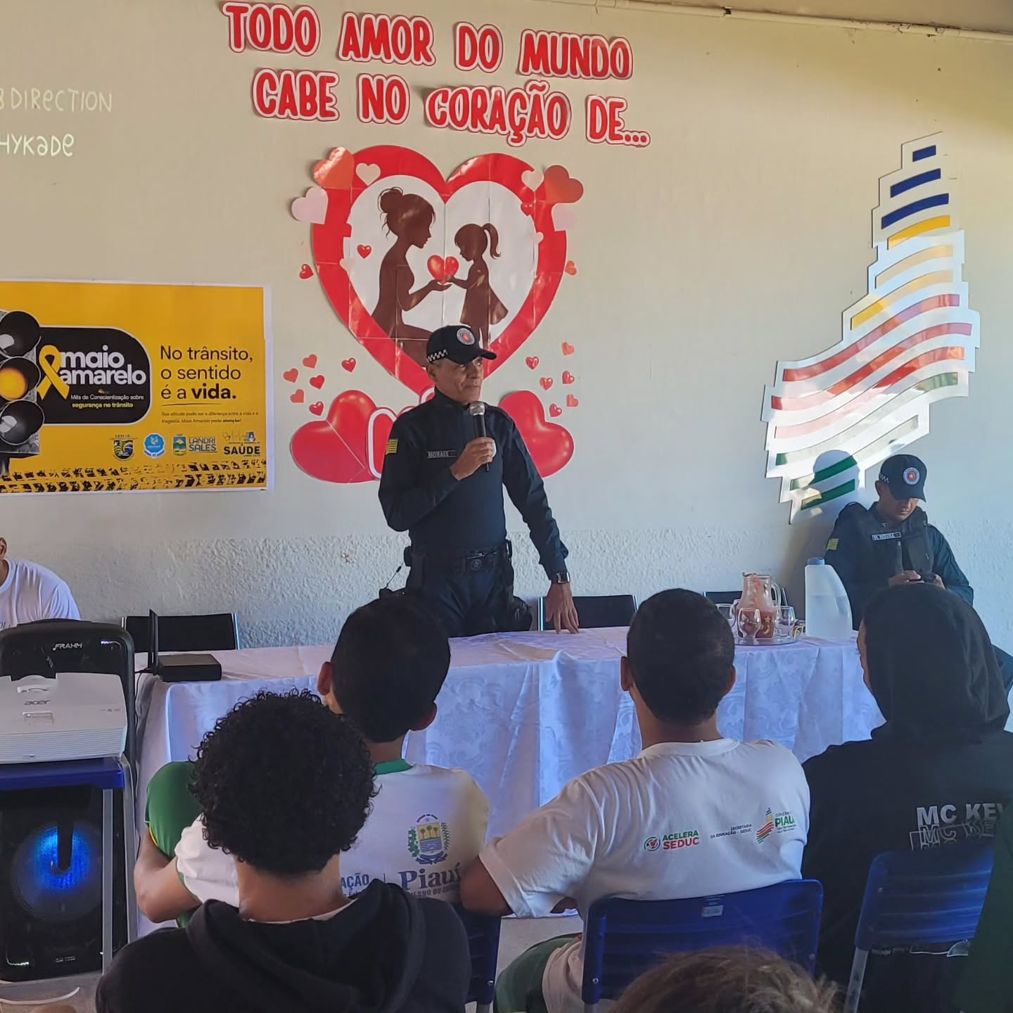 Landri Sales reforça ações de saúde e cidadania nas escolas municipais - Divulgação/ASCOM
