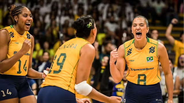 Brasil vence Itália no tie-break em Brasília e assume liderança da VNL feminina - Imagem 1