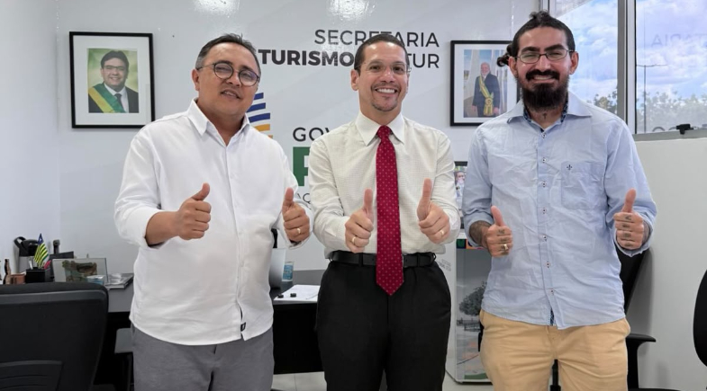 Tiel Sales articula investimentos para impulsionar turismo de Tanque do Piauí em reunião na SETUR