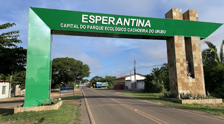  Esperantina capacita vendedores da praça de alimentação e ambulantes para São João da Esperança 2026