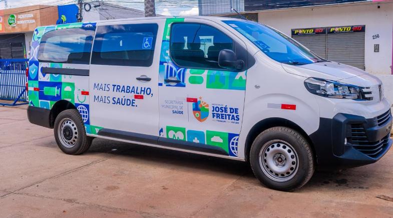 Saúde de José de Freitas adquire van para reforçar transporte de pacientes