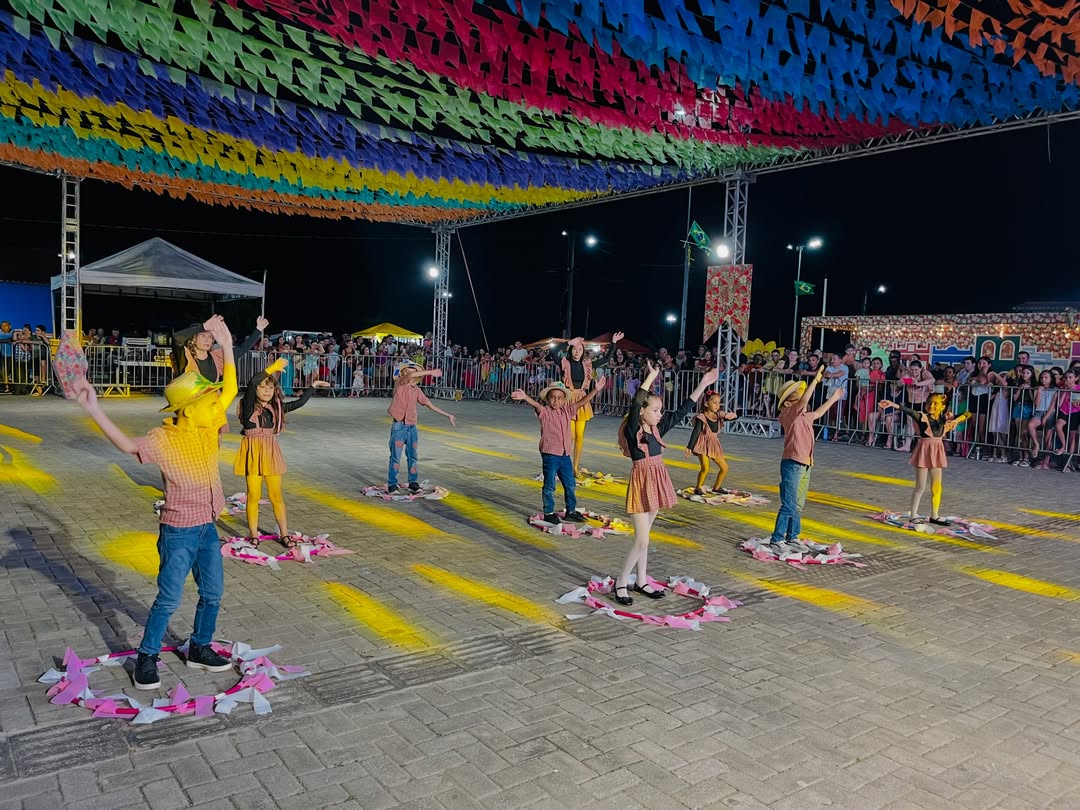 Arraiá do Povo 2026 é encerrado com shows musicais e ampla participação popular em Caxingó - Imagem 9