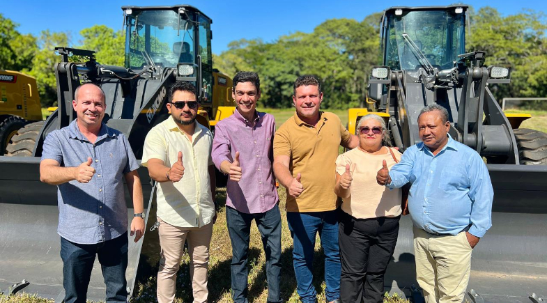 Prefeitura de Angical do Piauí recebe nova pá carregadeira para fortalecer frota municipal