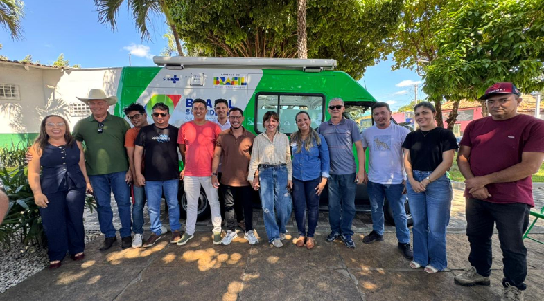 Prefeitura de Esperantina reforça saúde bucal com entrega de Unidade Odontológica Móvel