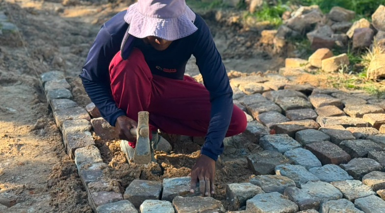 Prefeitura de Floriano intensifica Operação Tapa-Buraco em bairros do município