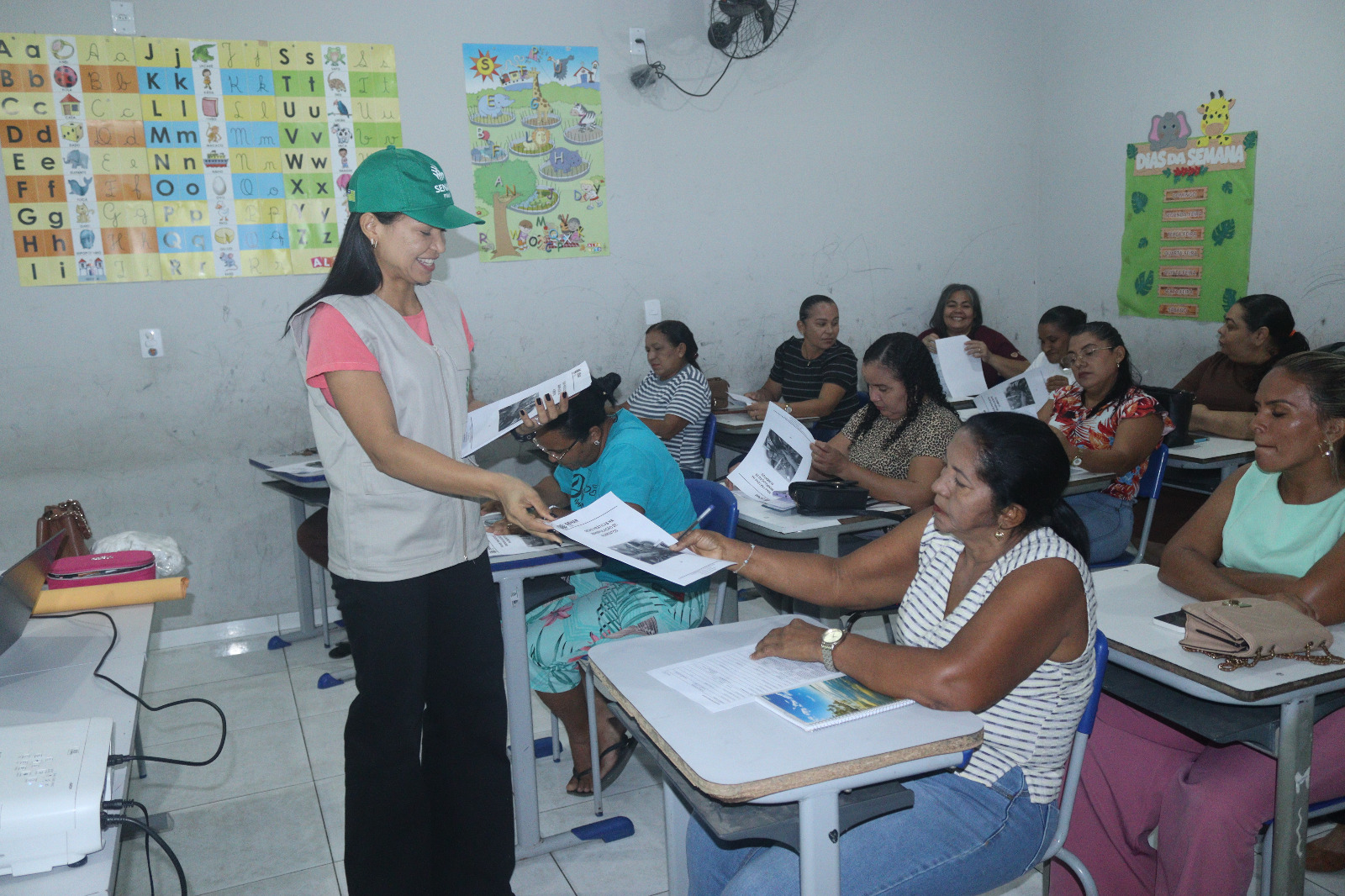Prefeitura de Monsenhor Gil e SENAR Piauí iniciam curso de qualificação em Manipulação de Alimentos - Imagem 8