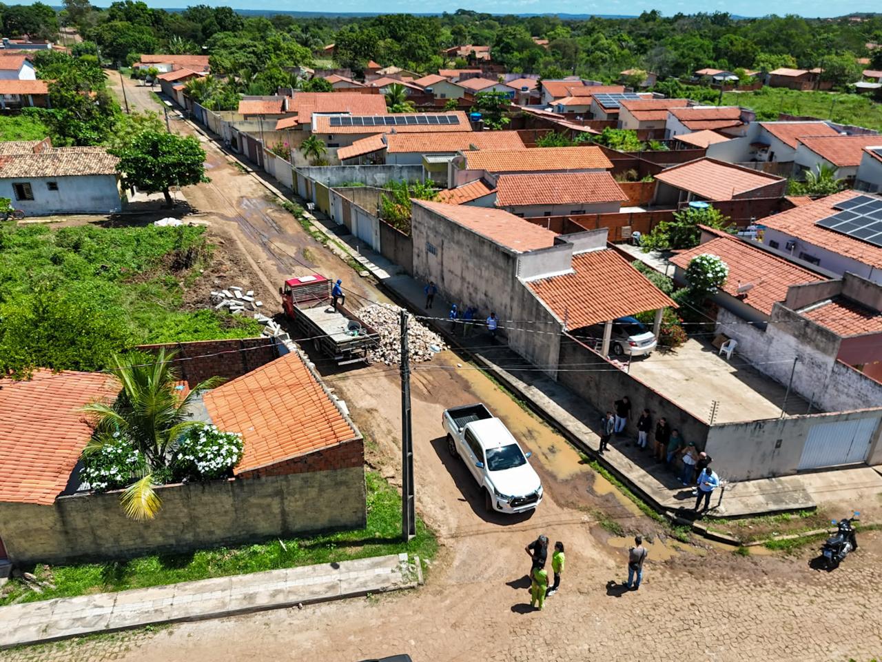 Prefeitura de Piripiri amplia obras de calçamento nos bairros Vista Alegre e Prado - Imagem 2