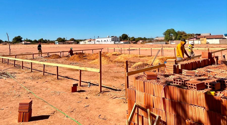 Prefeitura de Colônia do Gurguéia avança com obras da nova Praça de Eventos