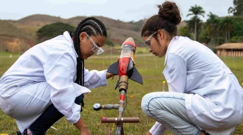 Estudantes de Ipiranga do Piauí conquistam 171 medalhas em olimpíadas nacionais de Astronomia e Foguetes