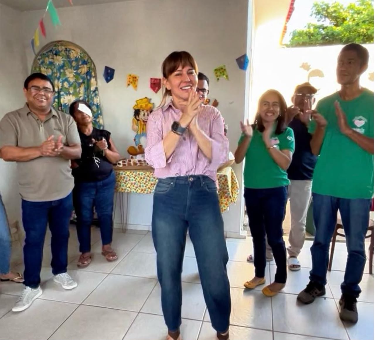 Ivanária Sampaio prestigia Arraiá da Casa da Esperança - Divulgação/ASCOM