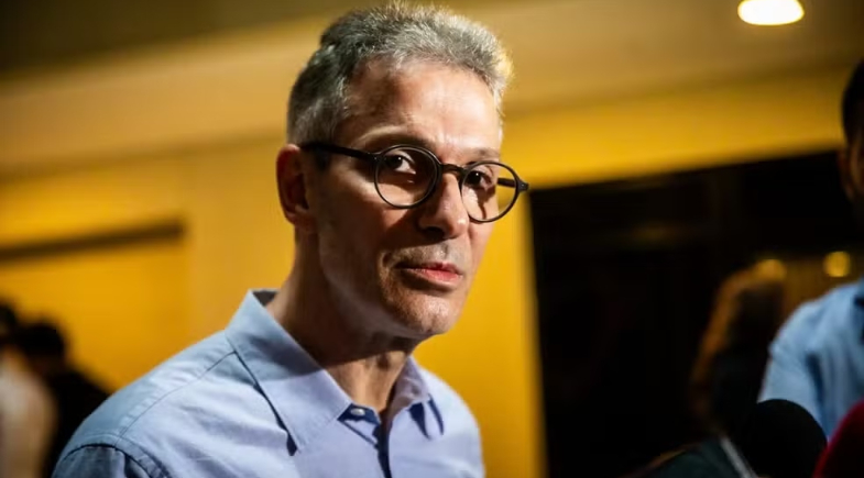 Zema diz que direita "perdeu" ao deixar Tarcísio fora da disputa presidencial