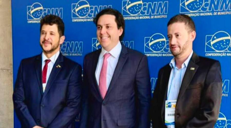 Prefeito Luciano participa de mobilização em Brasília por mais recursos e fortalecimento dos municípios