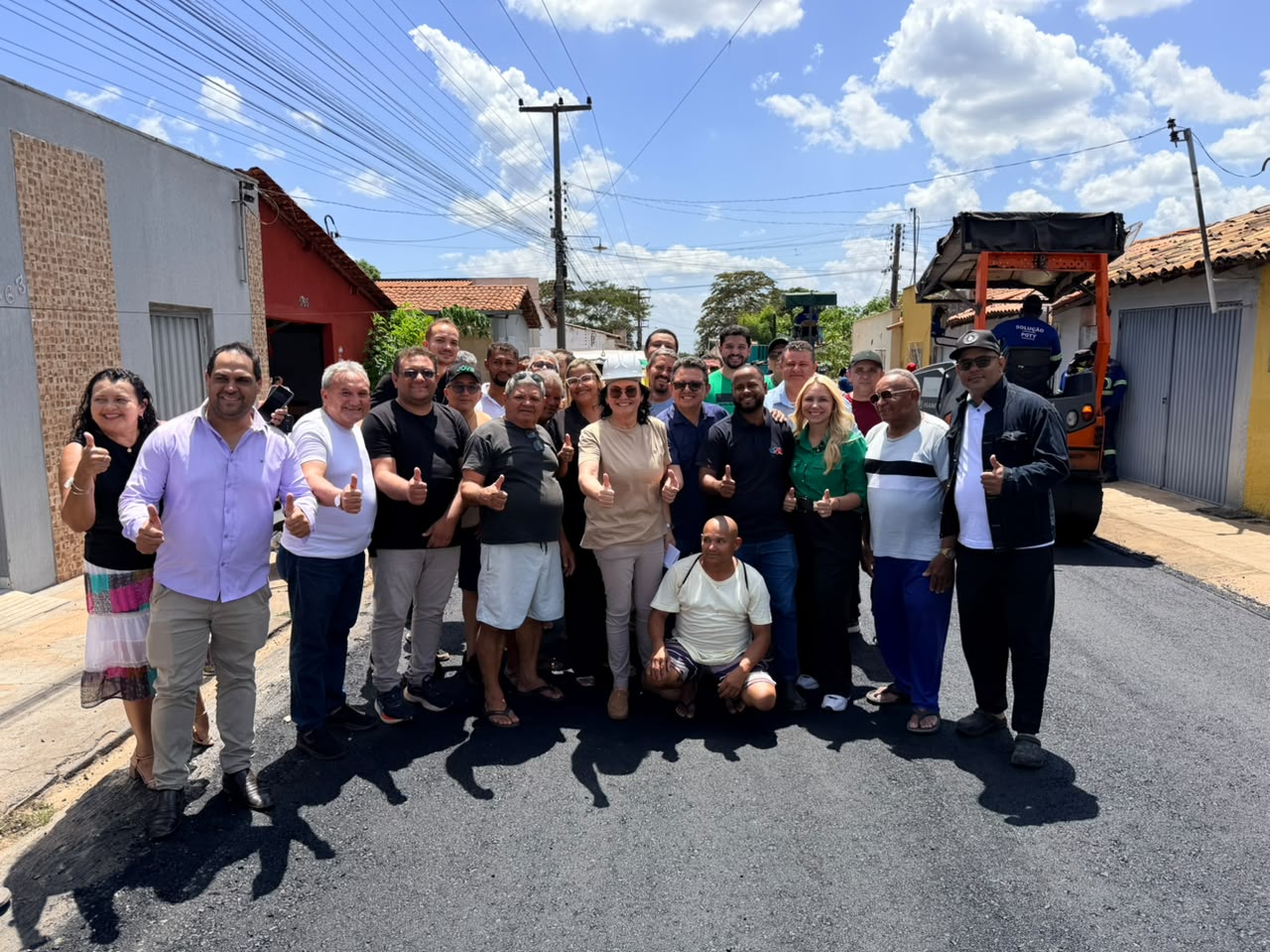 Asfaltamento da Rua Padre Domingos - Divulgação/ASCOMAsfaltamento da Rua Padre Domingos - Divulgação/ASCOM