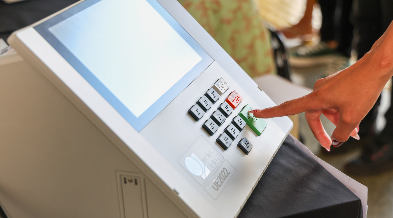 Caça ao voto está liberada: veja o que candidatos podem e não podem fazer nas Eleições 2026