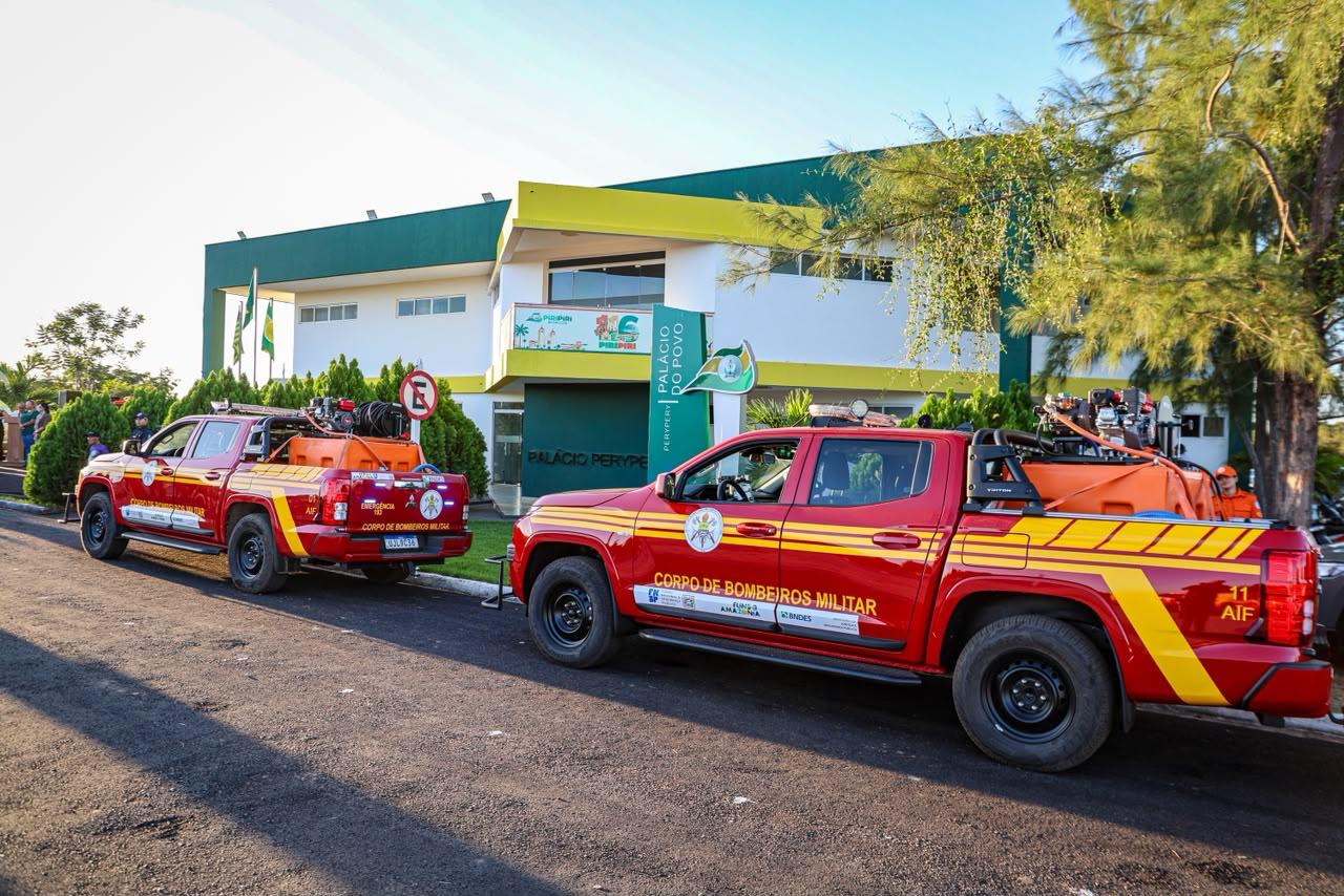 Três novas viaturas para Corpo de Bombeiros em Piripiri - Divulgação/ASCOMTrês novas viaturas para Corpo de Bombeiros em Piripiri - Divulgação/ASCOM